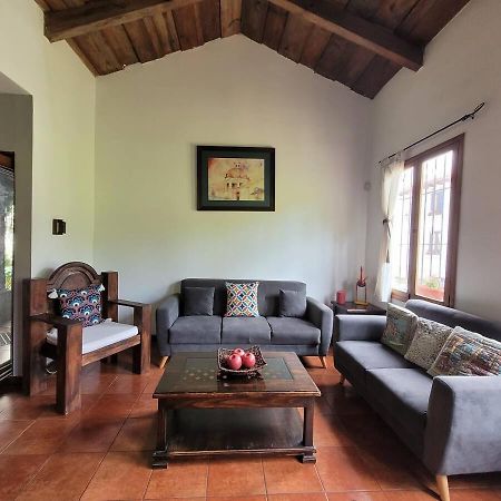 Amplia Casa Antigua Guatemala Con Pergola Y Jardin别墅 外观 照片