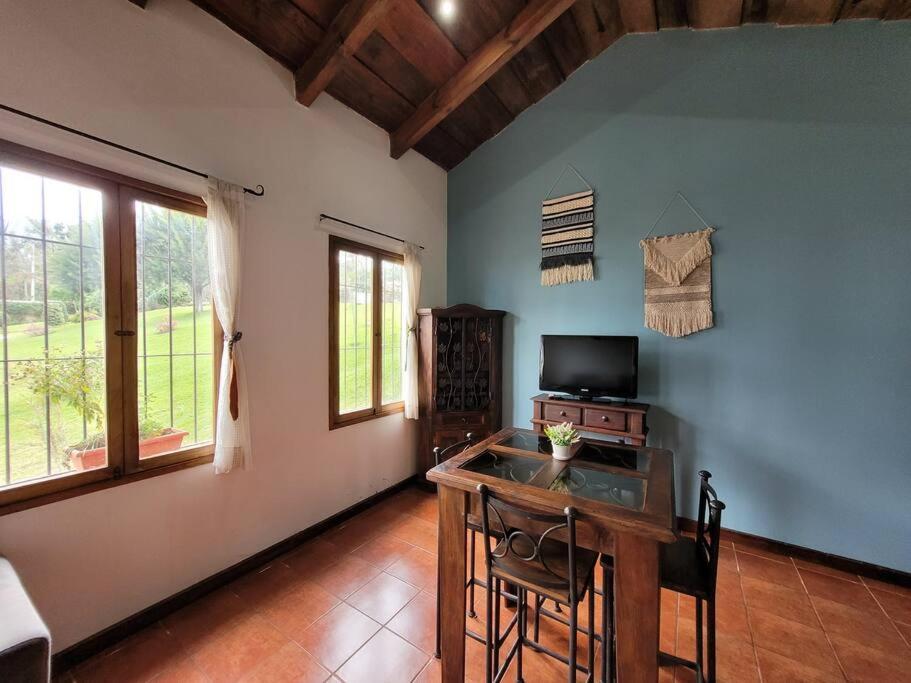 Amplia Casa Antigua Guatemala Con Pergola Y Jardin别墅 外观 照片