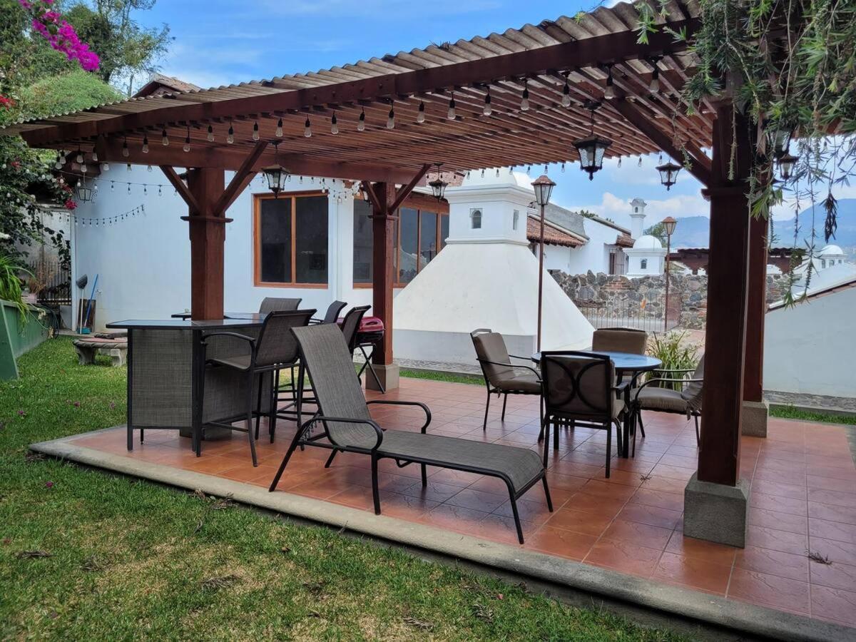 Amplia Casa Antigua Guatemala Con Pergola Y Jardin别墅 外观 照片